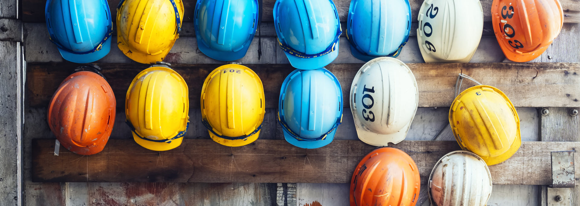 AboutContentCoverDesktop